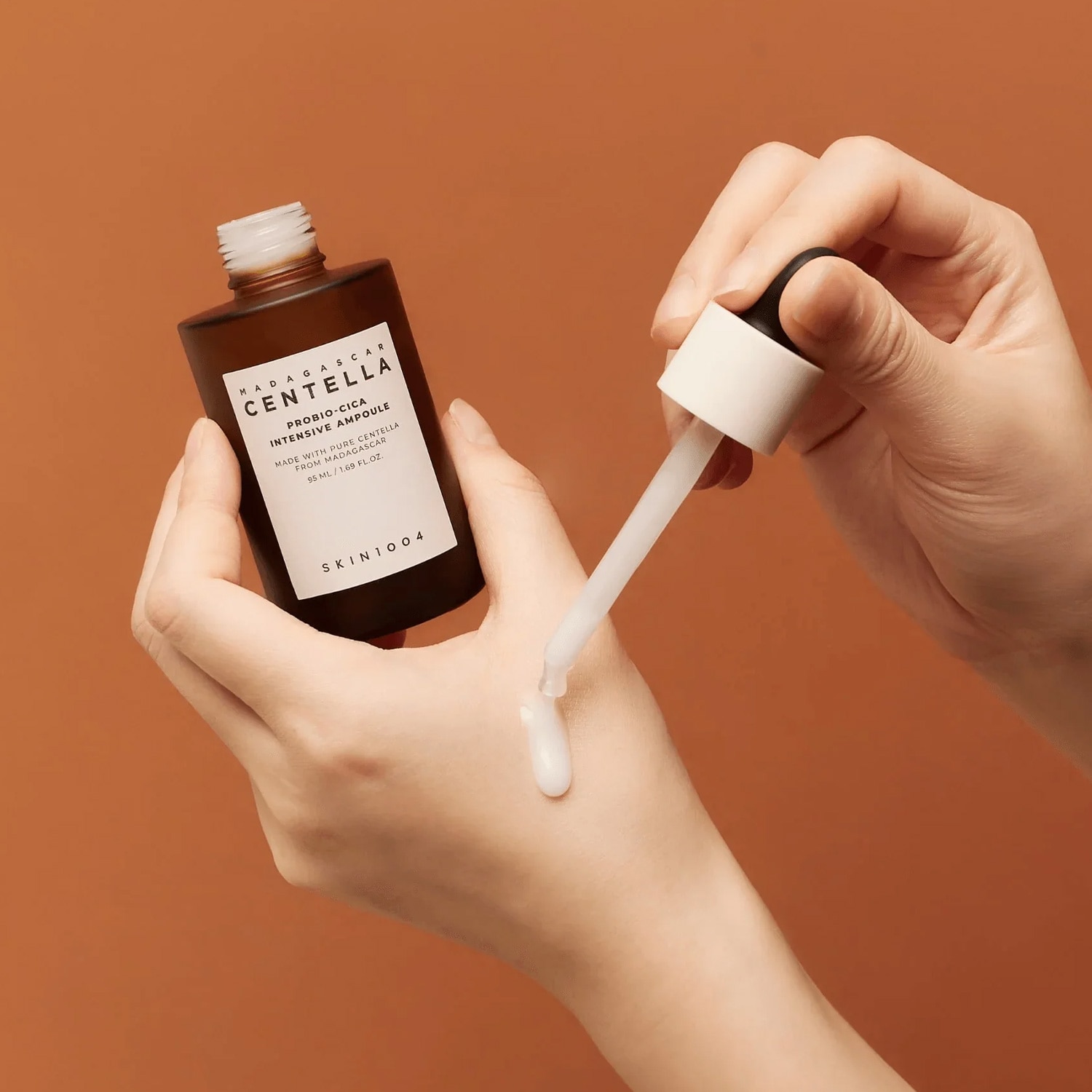 SKIN1004 MADAGASCAR CENTELLA PROBIO-CICA INTENSIVE AMPOULE (SUERO FACIAL)